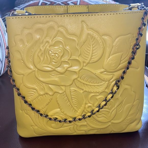 Patricia Nash Yellow Leather Ledra Bucket Purse Bag with Crossbody Strap - Picture 5 of 9